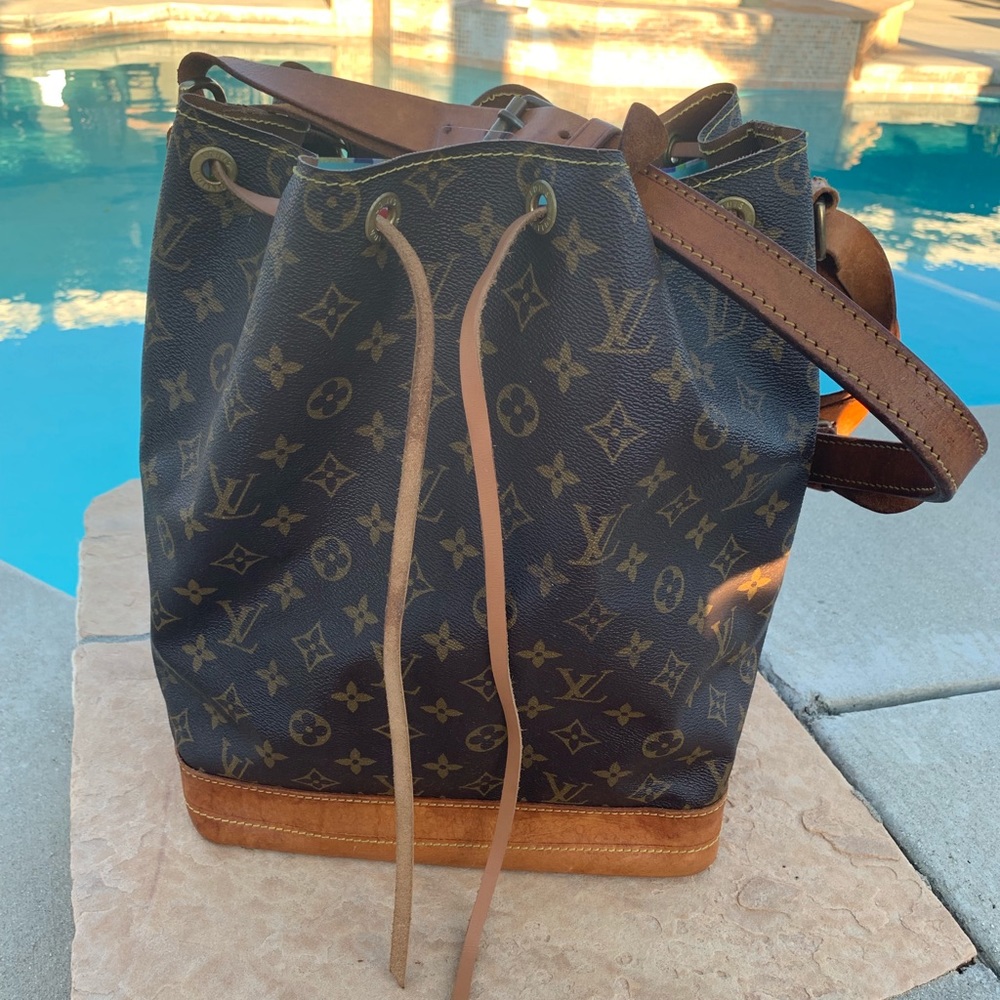 🧸LOUIS VUITTON🧸 - Picture 1 of 8